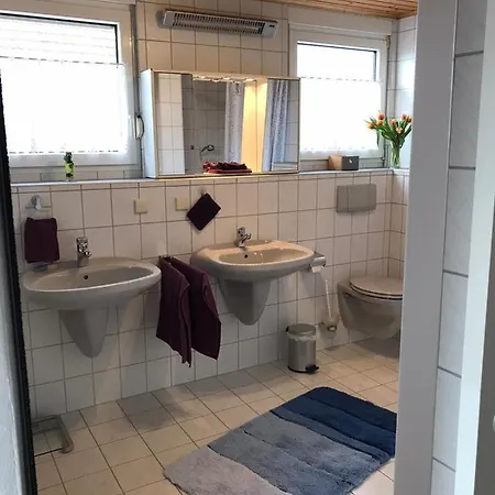 Ferienhaus Hedwig * 朗道因德普法尔茨